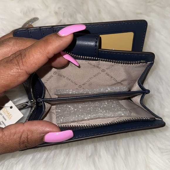 Michael Kors Jet Set Travel MD Bifold Zip Coin Credit Card Wallet MK Admiral - Picture 8 of 12